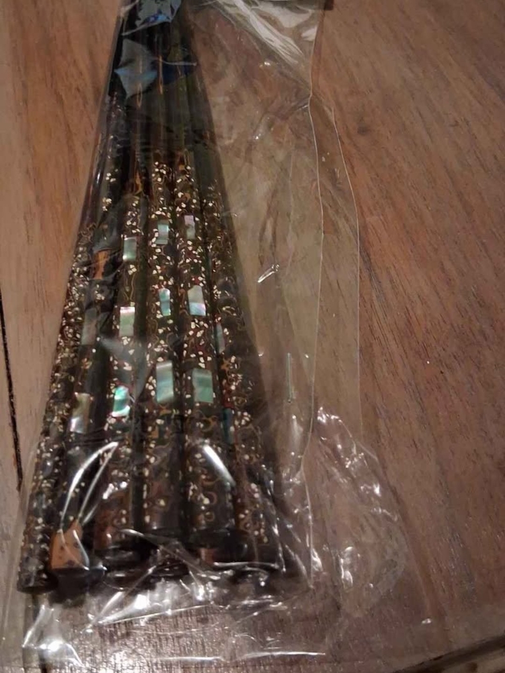 Vntg Japanese Lacquared Hair Sticks - Gold and Black